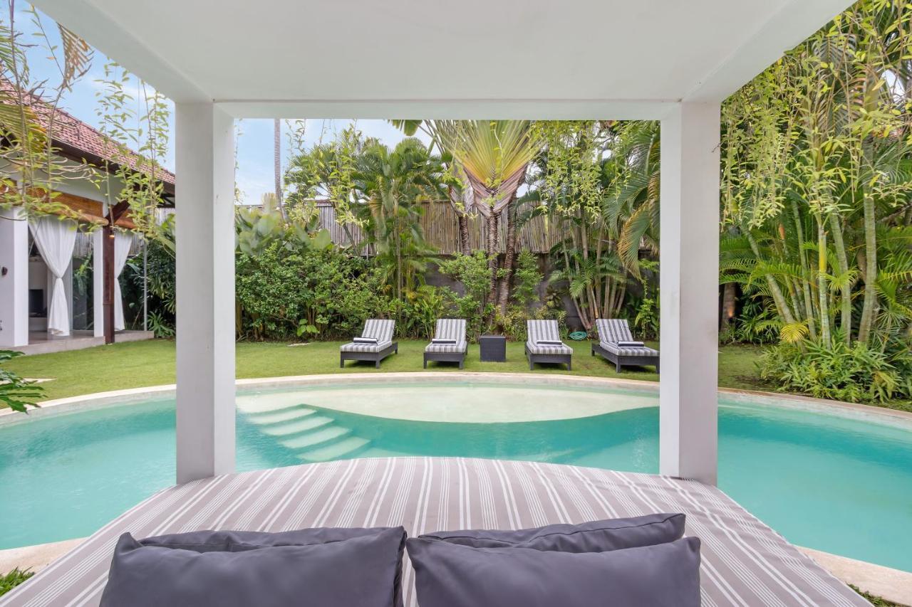 Villa Alice By Villa Finder Seminyak Exterior foto
